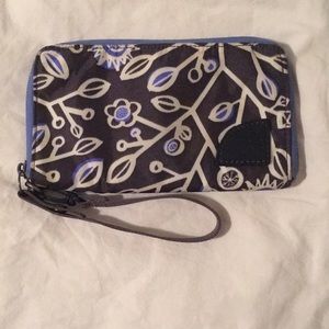 Overland equipment women’s printed zip-up wallet